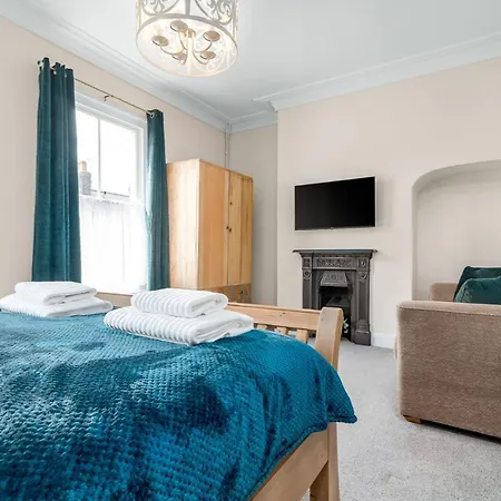 Host & - Railman's Rest